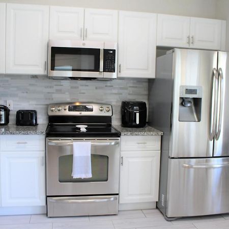 Lilys Stylish Villa Close To Disney Ideal For Long Stays Orlando Bagian luar foto