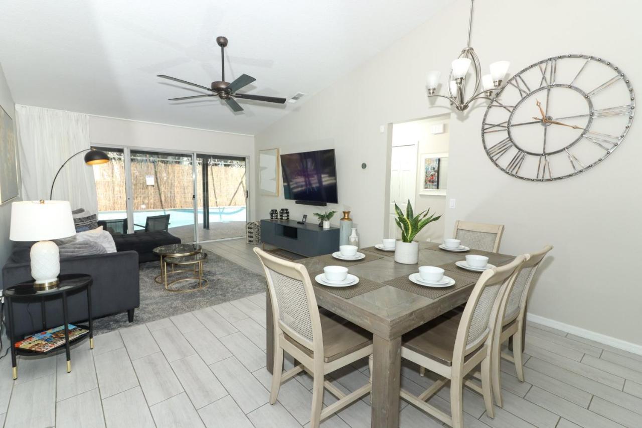 Lilys Stylish Villa Close To Disney Ideal For Long Stays Orlando Bagian luar foto