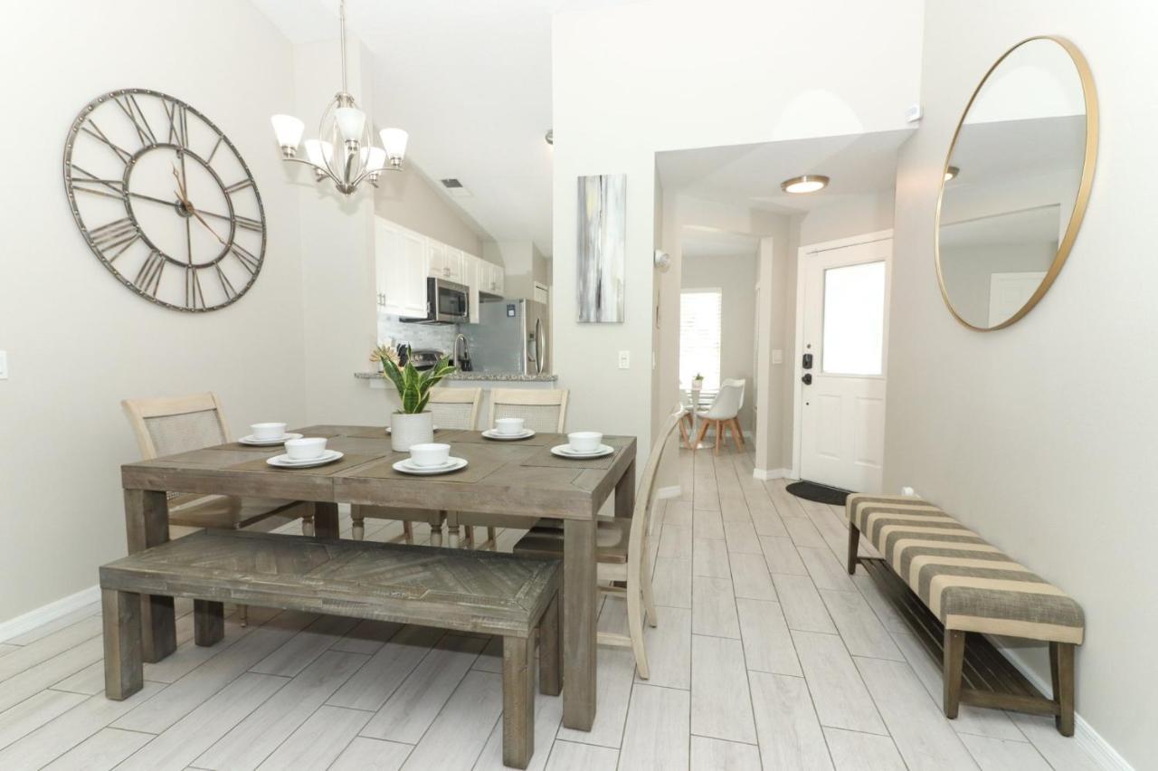 Lilys Stylish Villa Close To Disney Ideal For Long Stays Orlando Bagian luar foto