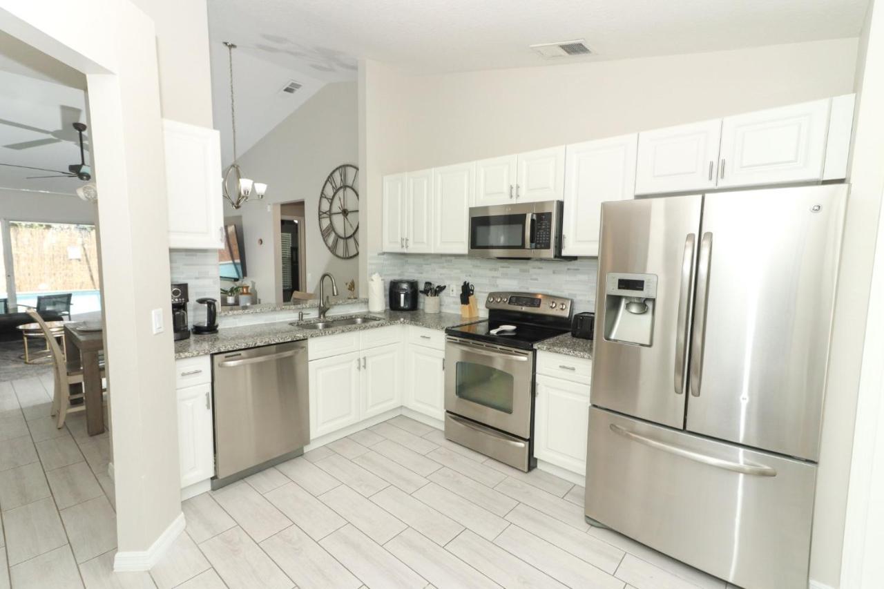 Lilys Stylish Villa Close To Disney Ideal For Long Stays Orlando Bagian luar foto