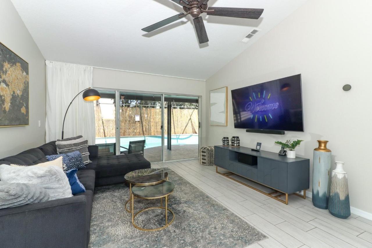 Lilys Stylish Villa Close To Disney Ideal For Long Stays Orlando Bagian luar foto