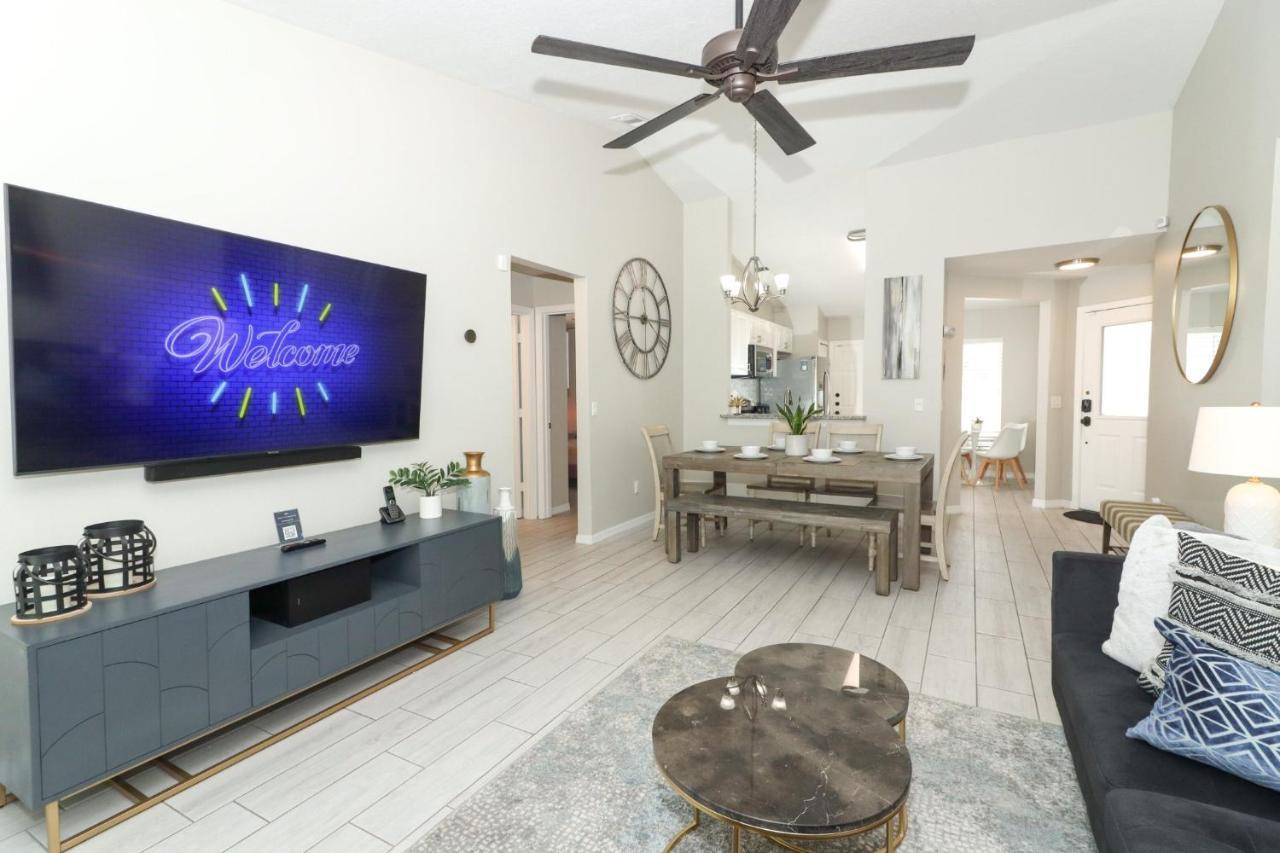Lilys Stylish Villa Close To Disney Ideal For Long Stays Orlando Bagian luar foto
