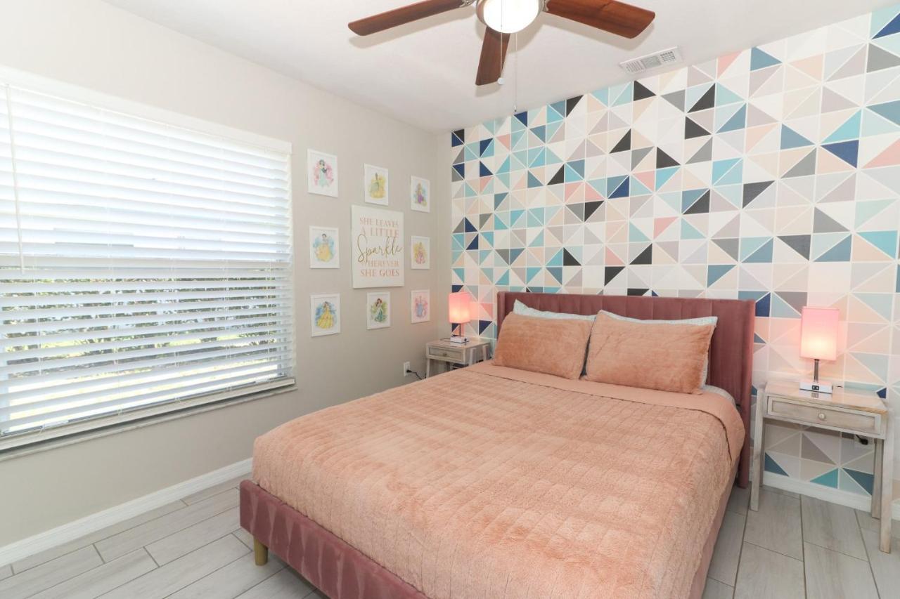 Lilys Stylish Villa Close To Disney Ideal For Long Stays Orlando Bagian luar foto