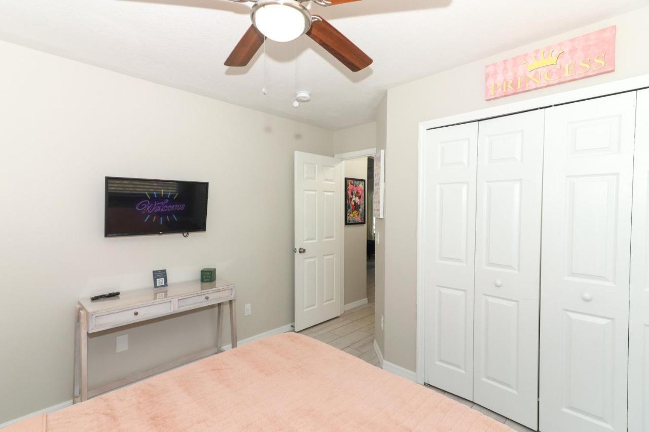 Lilys Stylish Villa Close To Disney Ideal For Long Stays Orlando Bagian luar foto