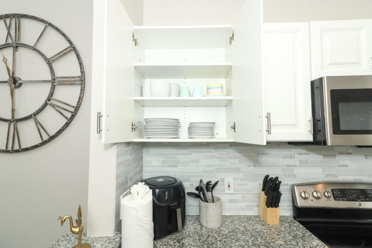 Lilys Stylish Villa Close To Disney Ideal For Long Stays Orlando Bagian luar foto